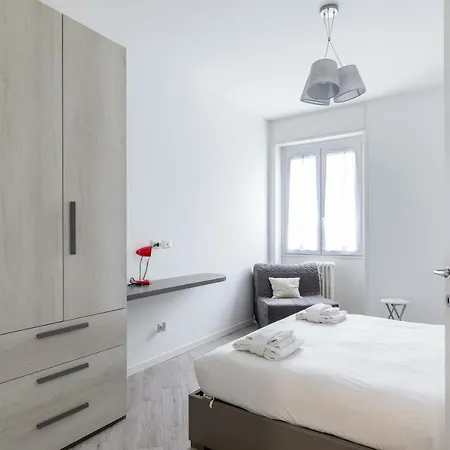 Apartment Piazza De Angeli M1 Comfortable Flat With Balcony *